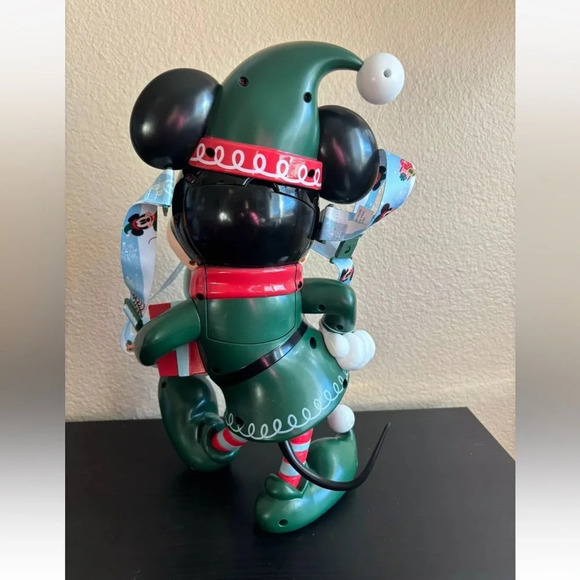 2024 MICKEY ELF DISNEYLAND CHRISTMAS HOLIDAYS POPCORN BUCKET NEW - Picture 4 of 5